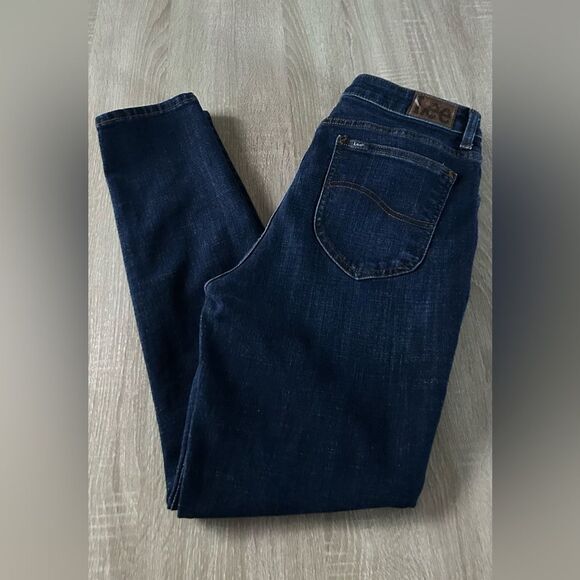 NWOT … LEE “Size: 12” Slim Fit Mid Rise Jeans - Picture 3 of 8